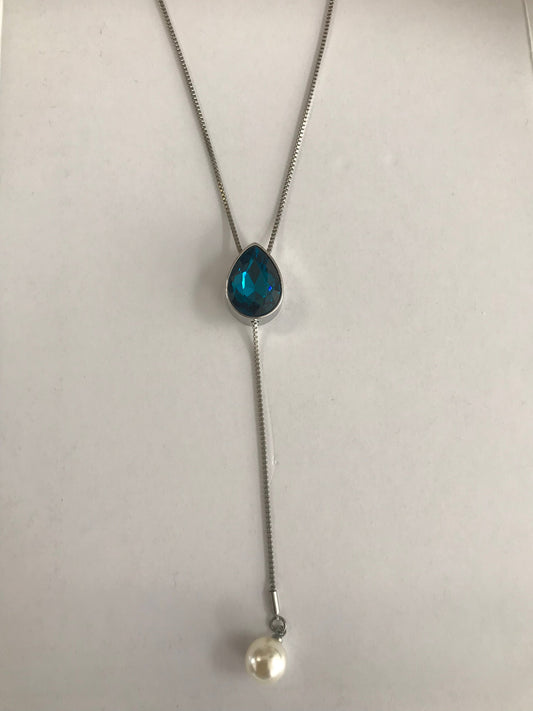 Silver Lariat Necklace with Blue Stone Center: Elegance and Versatility in One Piece