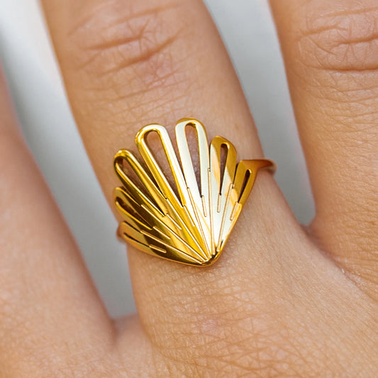 Shelly Ring