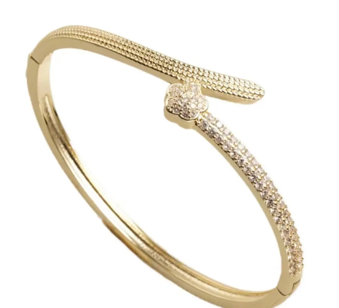 Golden Clover Wrap Bracelet