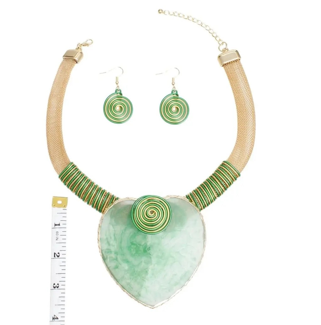 Green Opaque Heart Shape Necklace Set Gold Mesh Accents