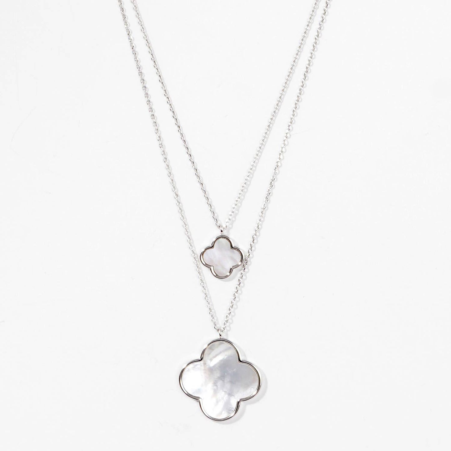 Lucky Clover mother of pearl Necklace