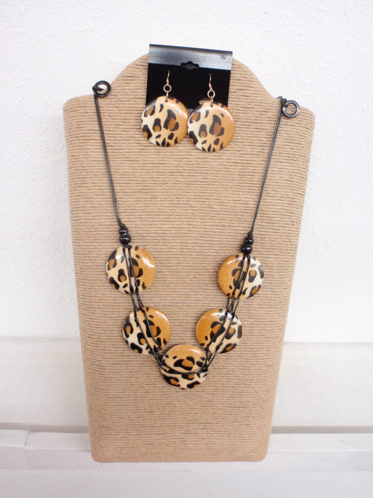 Animal Print Tiger Wood Necklace Set | Unique Jewelry | She She's Closet