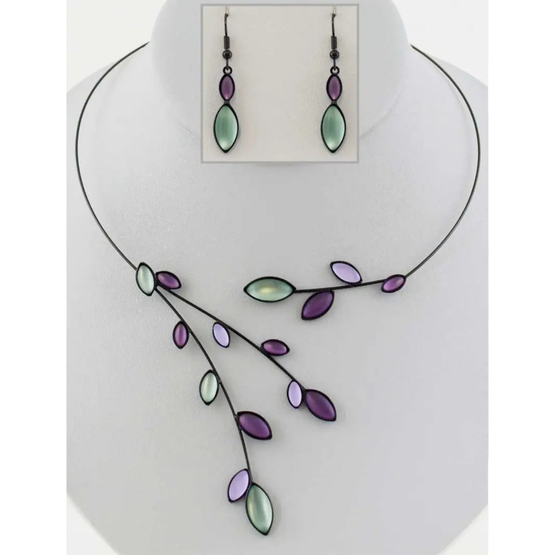Serene Green and Mystic Purple Necklace: A Perfect Blend of Bohemian Charm and Elegance