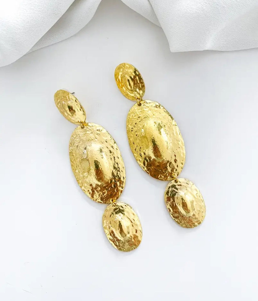 A Guide to Collecting One-of-a-Kind Jewelry: Why Small-Batch Pieces Stand Out