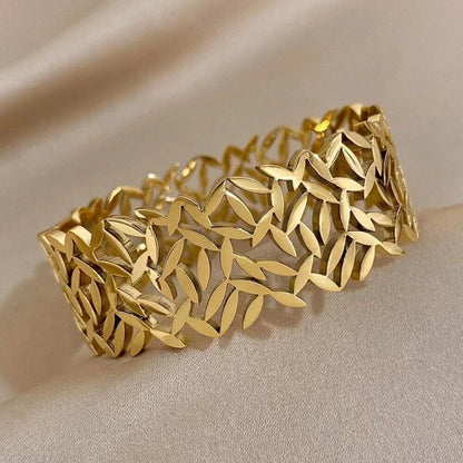 Eternal Leaf Bracelet