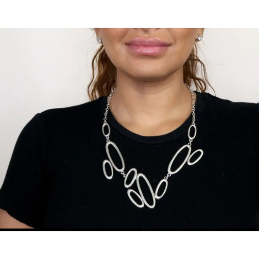 Modern Loop Necklace