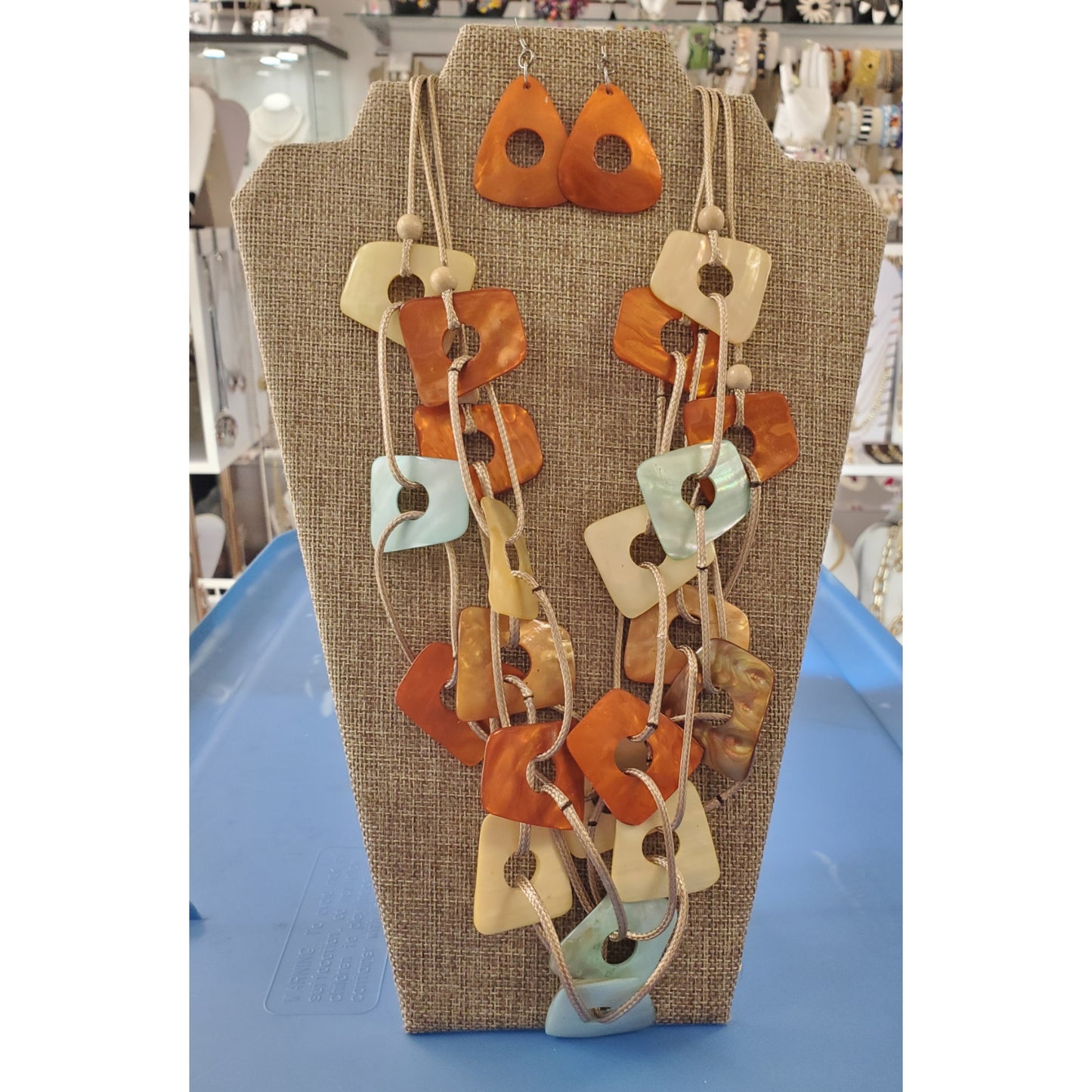 Multi-Color Kabbi Shell Necklace Set